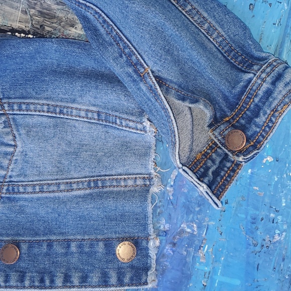 Denim Blvd Los Angeles womens distressed cropped jean jacket - Picture 2 of 12